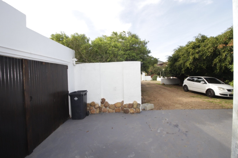 6 Bedroom Property for Sale in Ferreira Town Eastern Cape